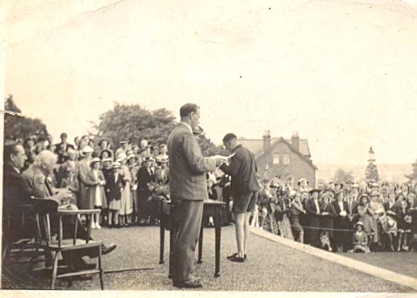 PRIZE GIVING AT HEMEL HEMPSTEAD SCHOOL